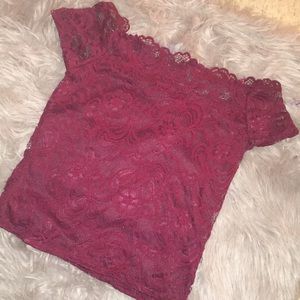 A cute shirt can be warn by medium or large ☺️